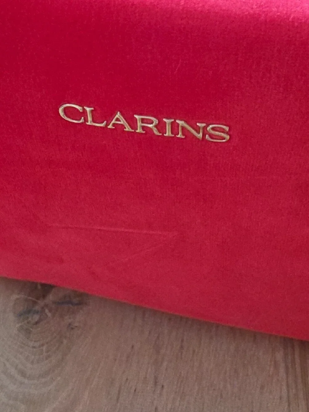 NWOT Clarins Red Velvet 'Star' Toiletry Pouch